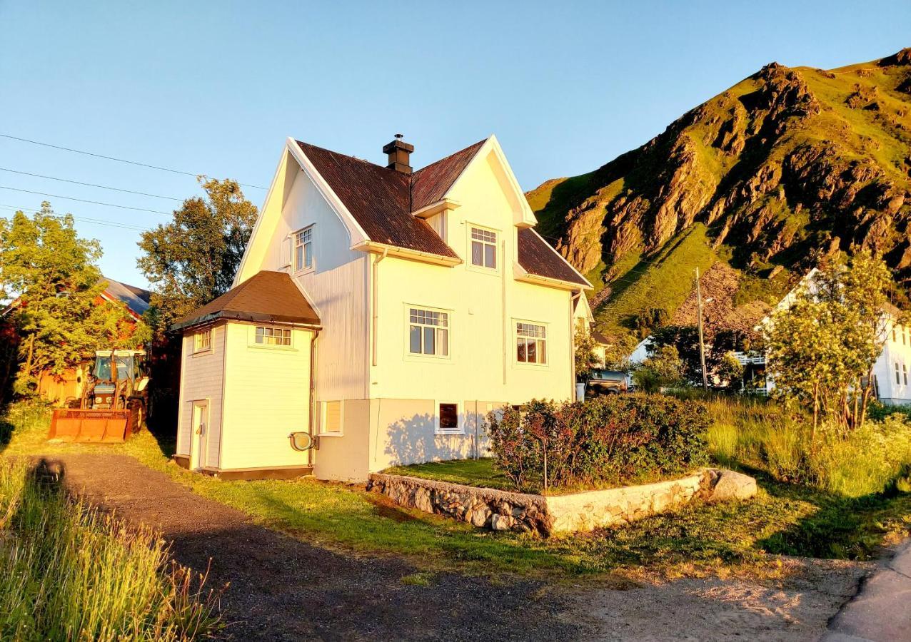 Solrik Beliggenhet I Lofotens Storste Fiskevaer Villa Ballstad Ngoại thất bức ảnh