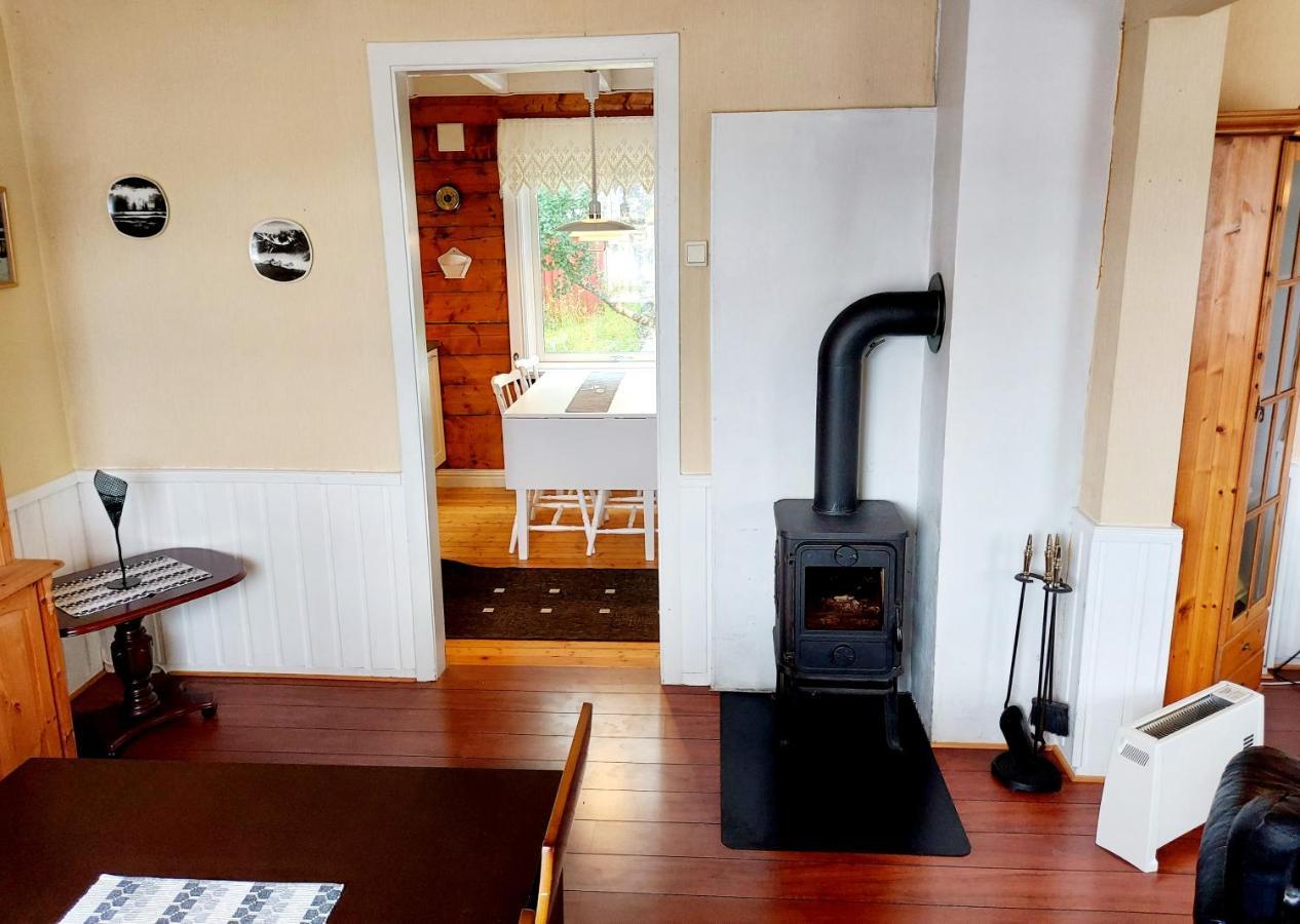Solrik Beliggenhet I Lofotens Storste Fiskevaer Villa Ballstad Ngoại thất bức ảnh